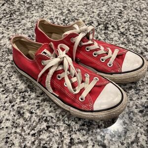 Size 8 - Converse Chuck 70 Low Enamel Red
